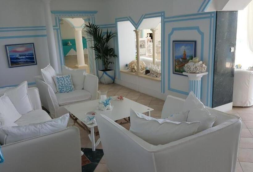 Отель La Calanque