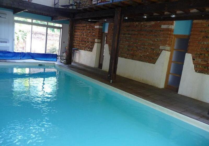 Отель Logis Domaine De Peyrolade