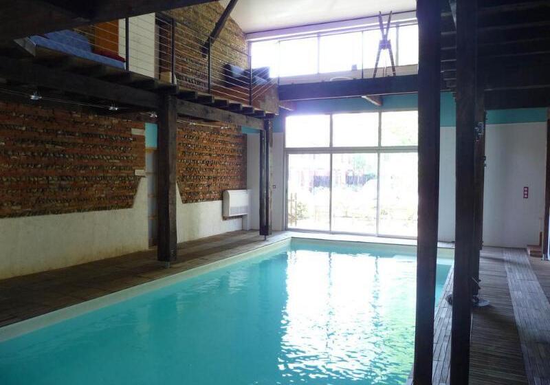 Отель Logis Domaine De Peyrolade