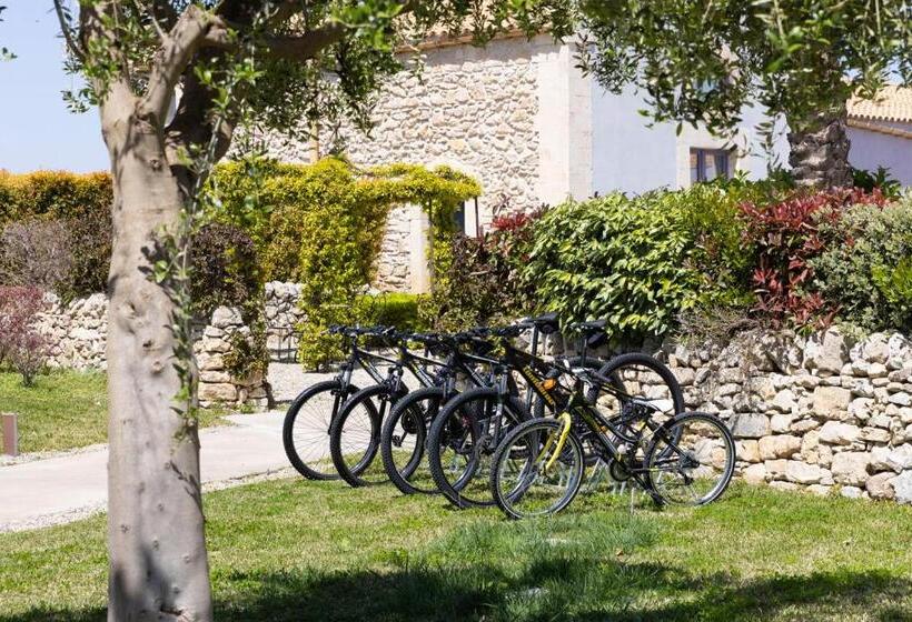 Отель Masseria Del Carrubo