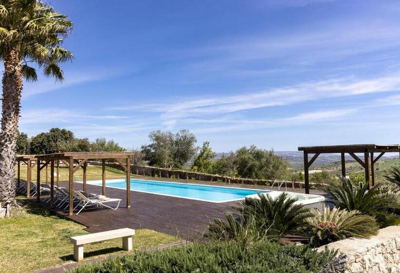 Отель Masseria Del Carrubo