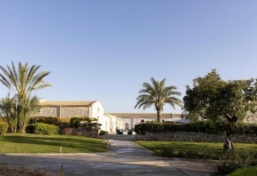 Отель Masseria Del Carrubo