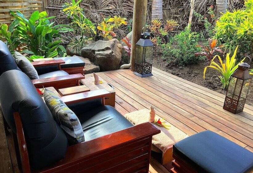 هتل Paradise Cove Resort