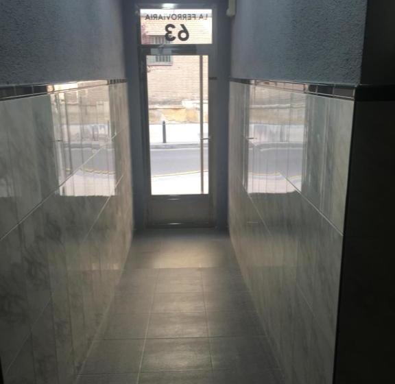 Отель La Ferroviaria Pensión No Fumadores Sin Ascensor