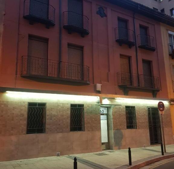 Отель La Ferroviaria Pensión No Fumadores Sin Ascensor