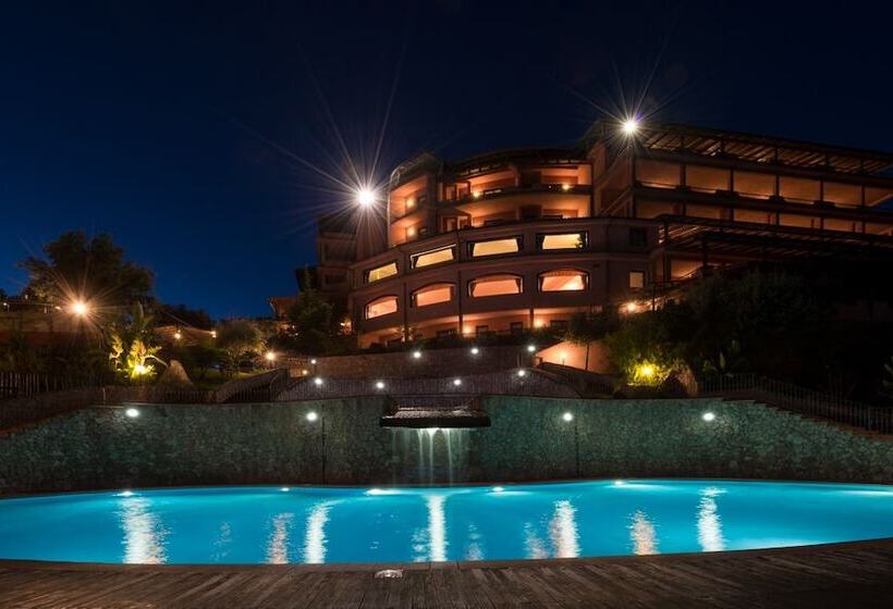 فندق Pietre Rosse Residence Club Palinuro