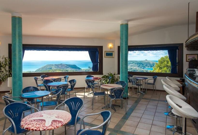 فندق Pietre Rosse Residence Club Palinuro