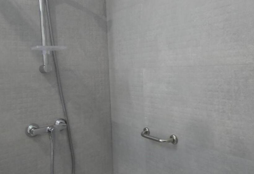 Отель Plaza Pombo B&b   Hostal