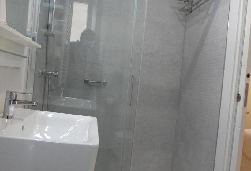 Отель Plaza Pombo B&b   Hostal