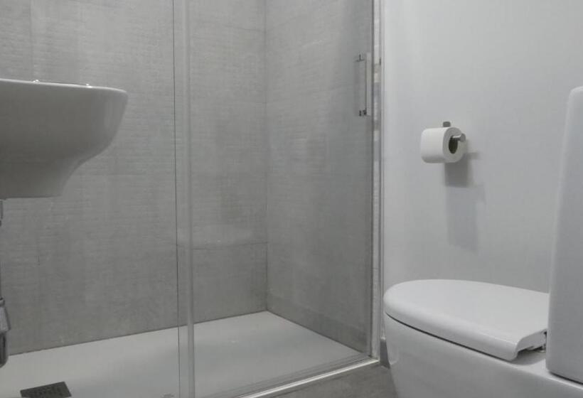 Отель Plaza Pombo B&b   Hostal