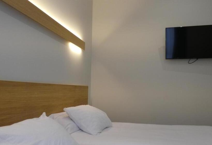 Отель Plaza Pombo B&b   Hostal