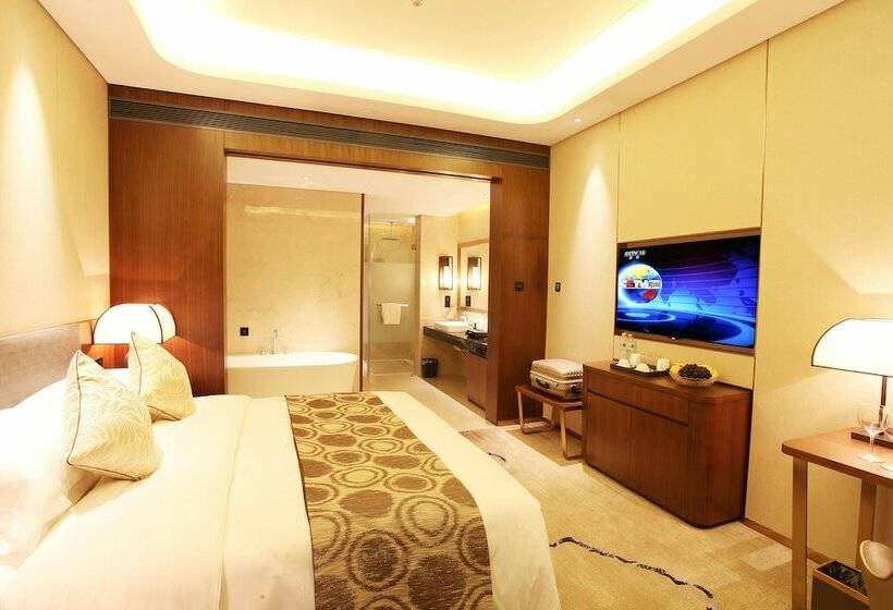 Отель Ramada Plaza By Wyndham Changsha South