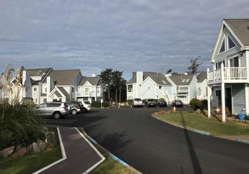 Отель Schooner Landing