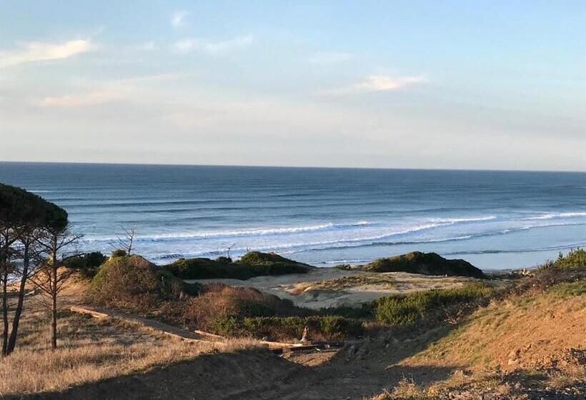 Отель Schooner Landing