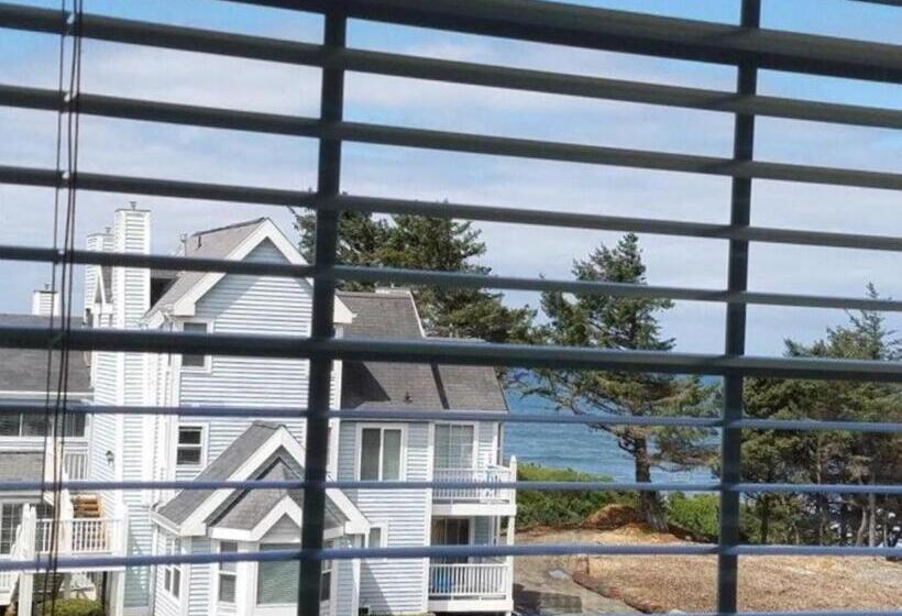 Отель Schooner Landing