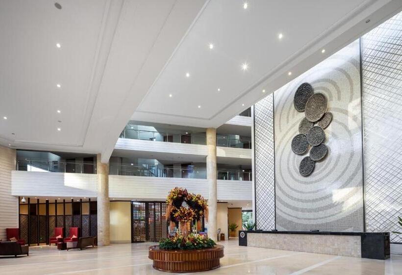 هتل Sanya Seacube Holiday