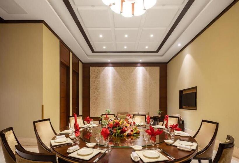 هتل Sanya Seacube Holiday