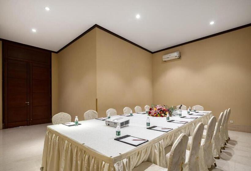 هتل Sanya Seacube Holiday