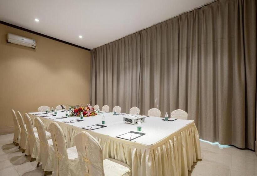 هتل Sanya Seacube Holiday