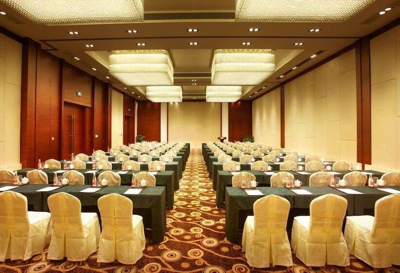 هتل Sanya Seacube Holiday