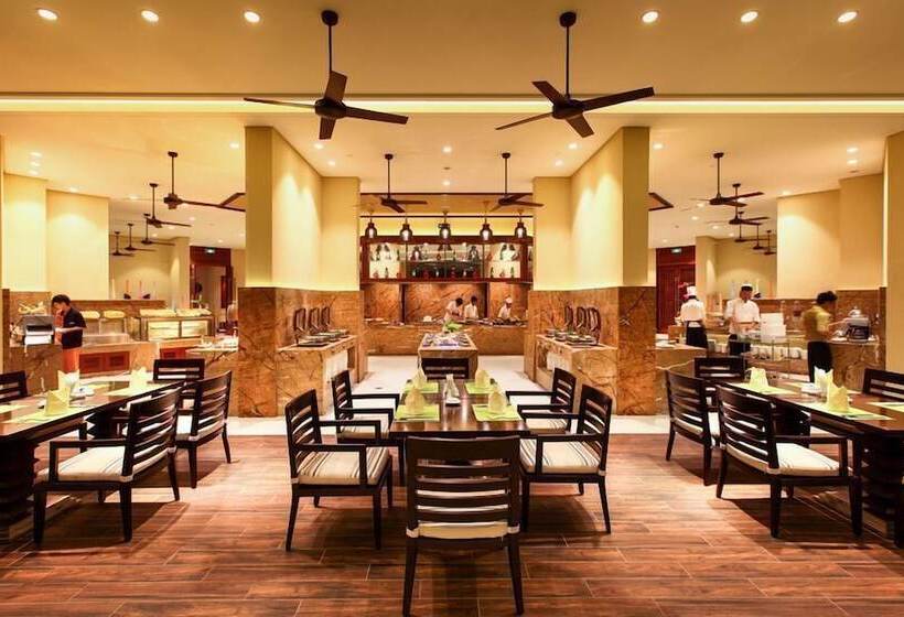 هتل Sanya Seacube Holiday