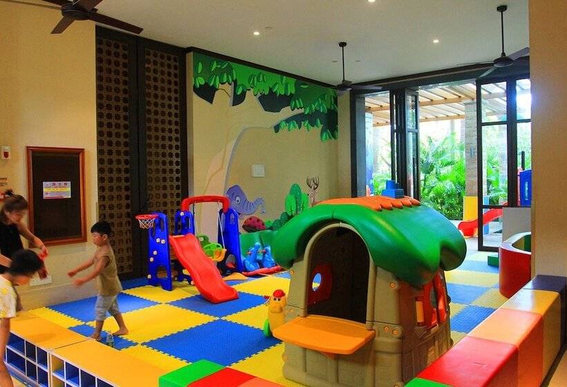 هتل Sanya Seacube Holiday