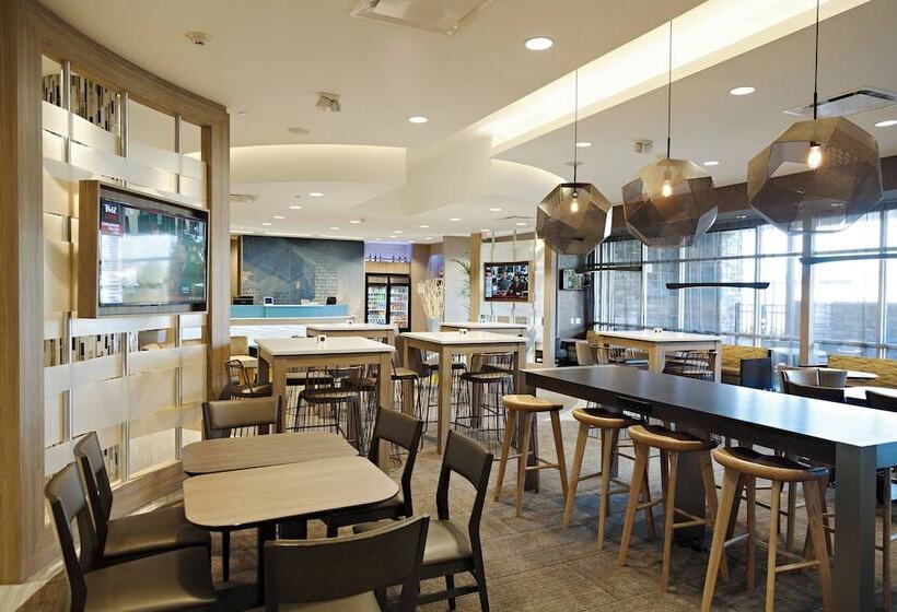 هتل Springhill Suites By Marriott Somerset Franklin Township