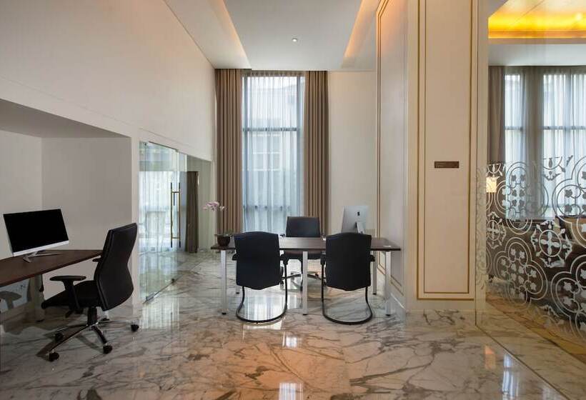 Отель Swissbelboutique Yogyakarta