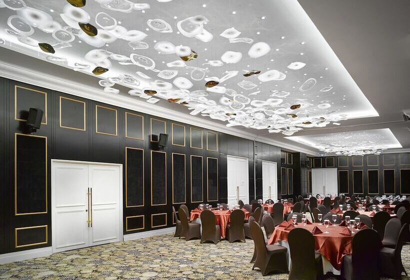 Отель Swissbelboutique Yogyakarta