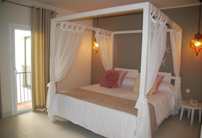 هتل Tarongeta   Adults Only