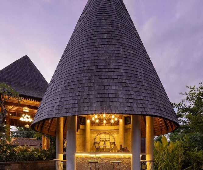 ホテル The Alena Resort A Pramana Experience