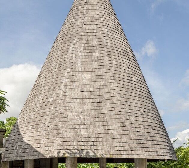 هتل The Alena Resort A Pramana Experience