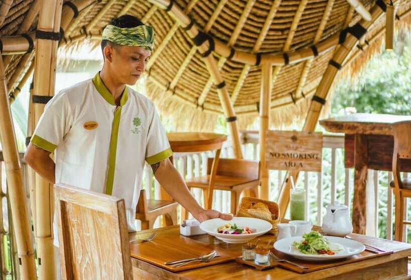 ホテル The Alena Resort A Pramana Experience