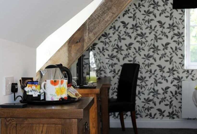 호텔 The Kings Head