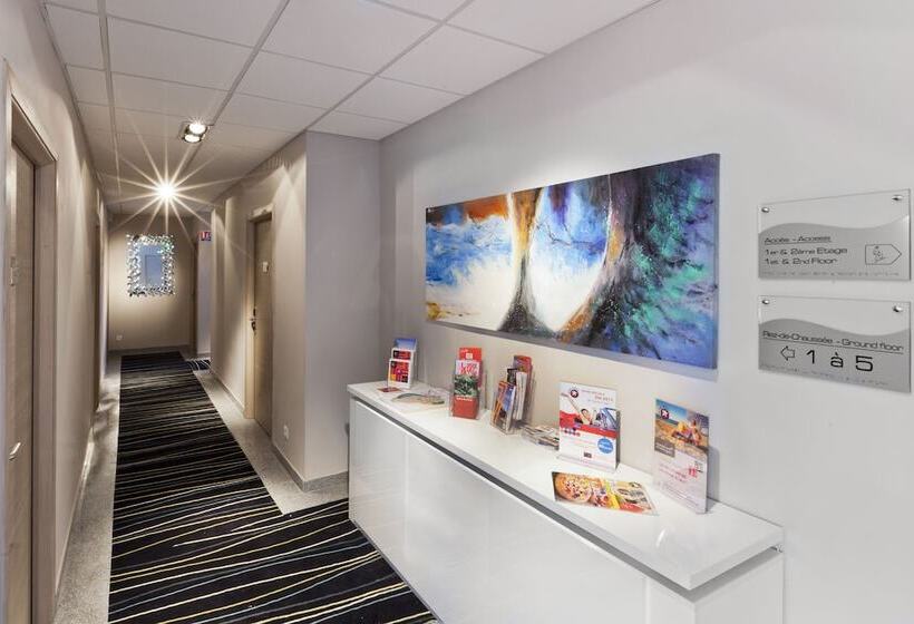 酒店 The Originals City, Hôtel Marnelavallée Est, Meaux