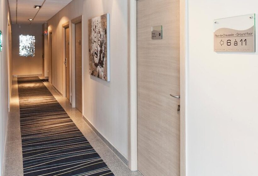 酒店 The Originals City, Hôtel Marnelavallée Est, Meaux