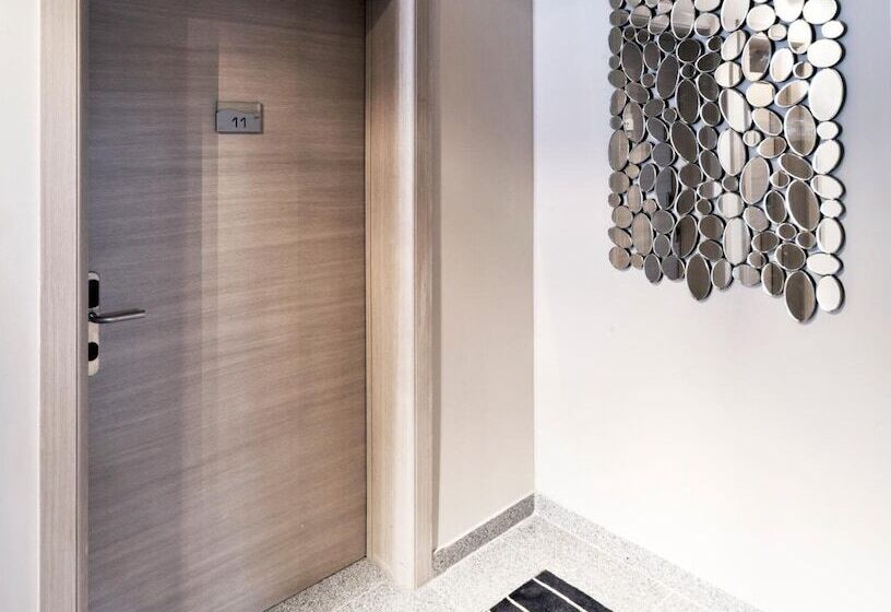 酒店 The Originals City, Hôtel Marnelavallée Est, Meaux