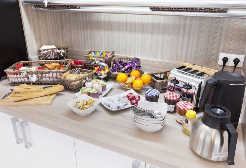 酒店 The Originals City, Hôtel Marnelavallée Est, Meaux