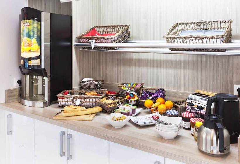 酒店 The Originals City, Hôtel Marnelavallée Est, Meaux