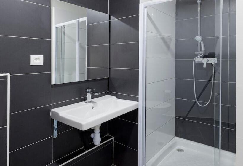 酒店 The Originals City, Hôtel Marnelavallée Est, Meaux