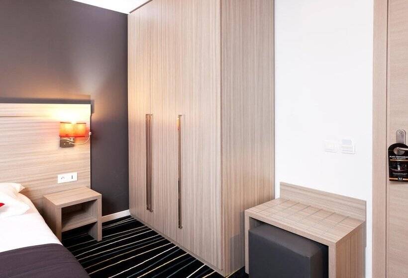 酒店 The Originals City, Hôtel Marnelavallée Est, Meaux