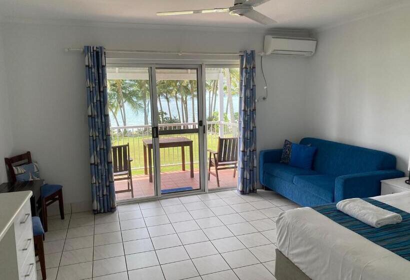 בית מלון כפרי The Resort At Dolphin Heads