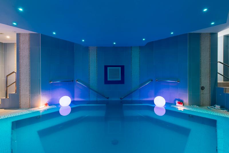 Hollywood Mirage   Excel Hotels & Resorts