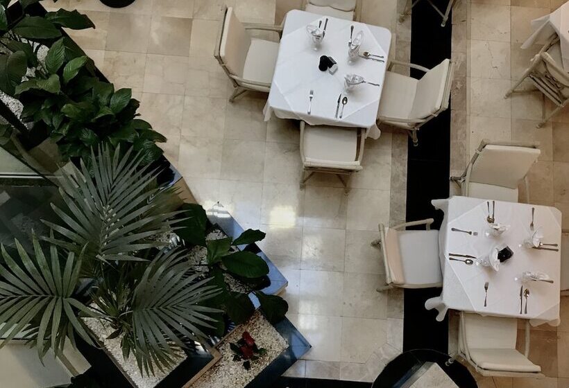 Hollywood Mirage   Excel Hotels & Resorts