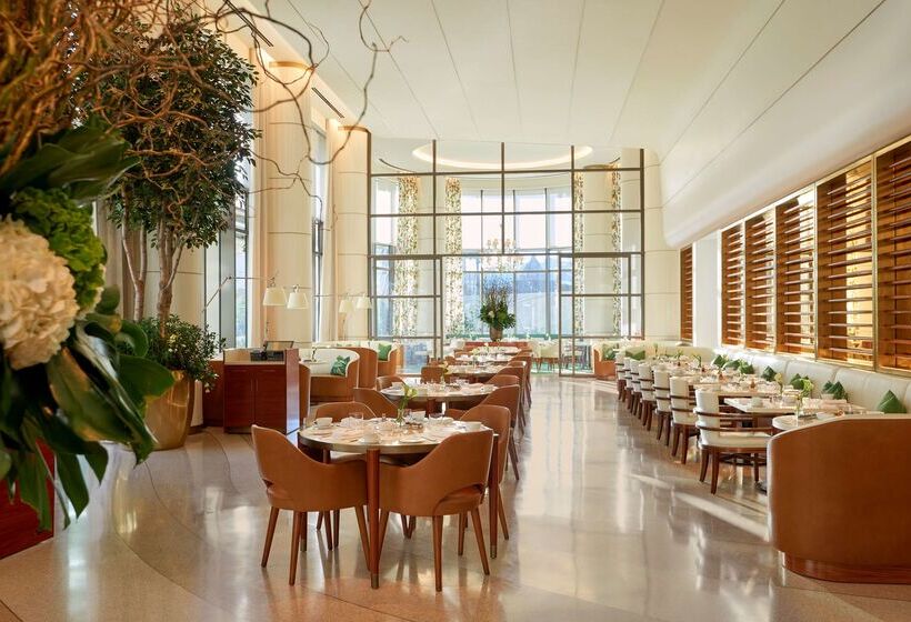 Отель Waldorf Astoria Beverly Hills