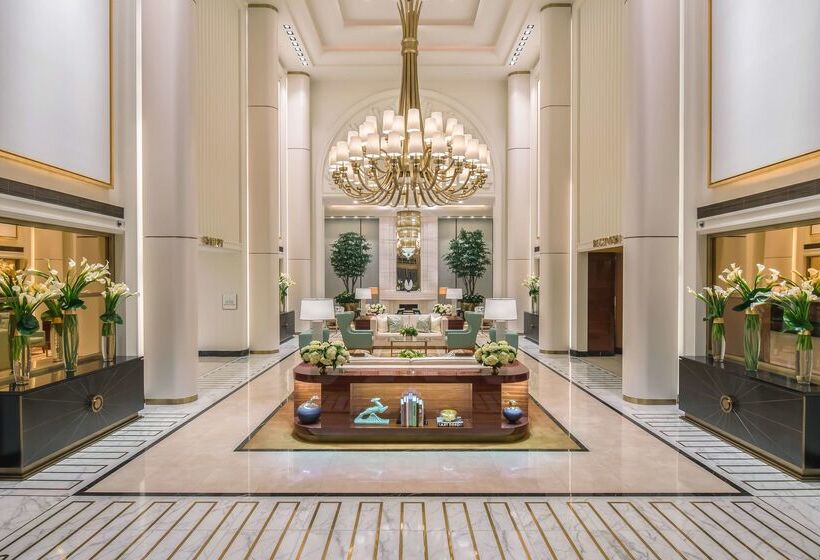 Отель Waldorf Astoria Beverly Hills