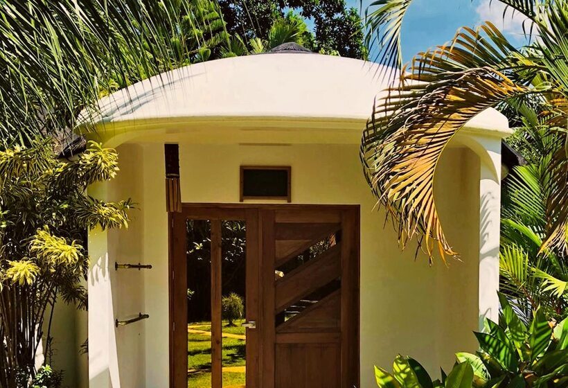 هتل White Chocolate Hills Resort