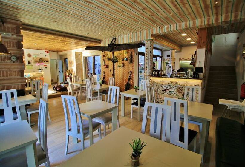 پانسیون Villa Ana Margarida