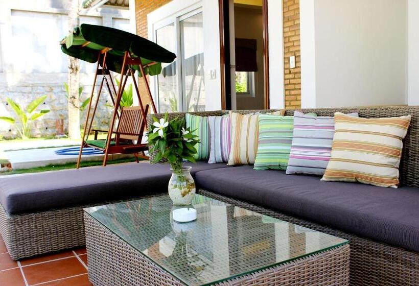 استراحتگاه Famiana Green Villa