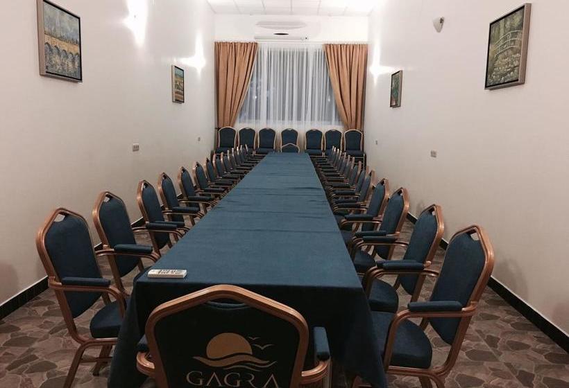 استراحتگاه Wellness Park Hotel Gagra All Inclusive